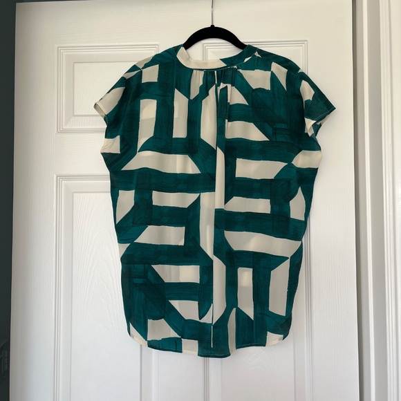 Amour Vert Renata washable silk blouse - Eva emerald green print, size xs - Picture 3 of 3